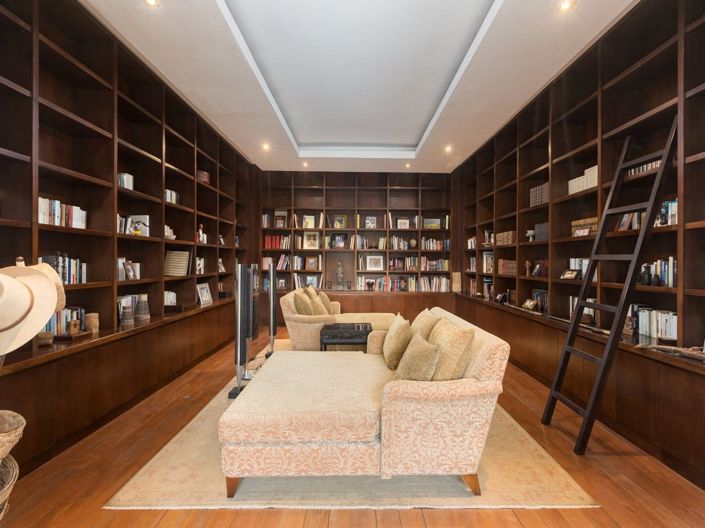 Image No.5-7 Bed Villa for sale