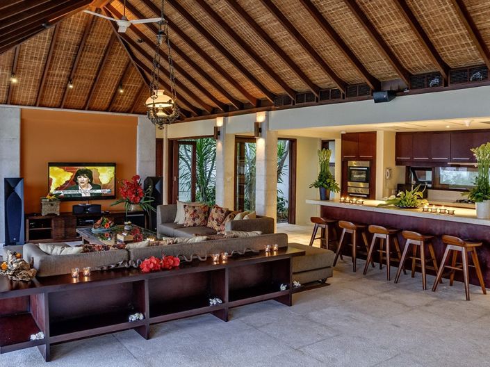 Image No.9-6 Bed Villa for sale