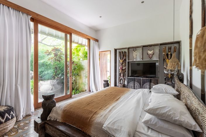 Image No.5-7 Bed Villa for sale