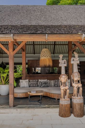 Image No.9-7 Bed Villa for sale