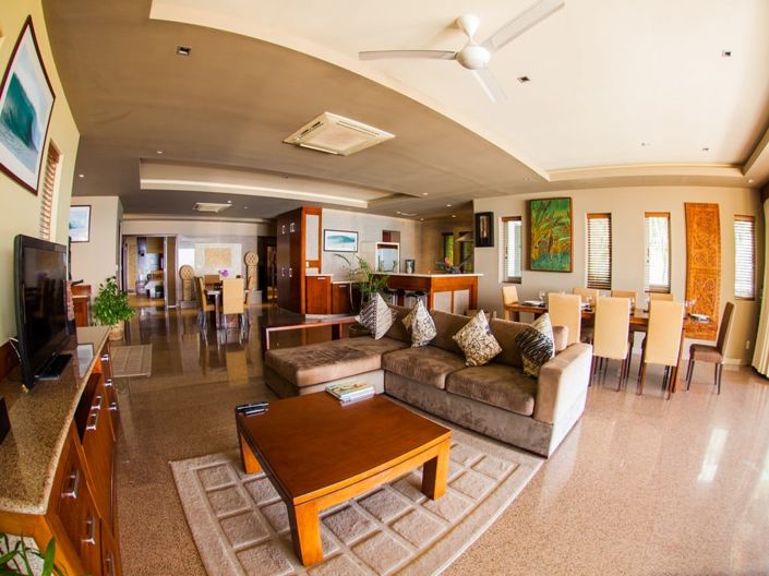 Image No.9-7 Bed Villa for sale