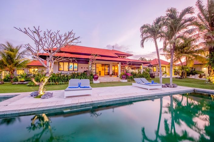 Image No.1-Villa de 5 chambres à vendre à Bali