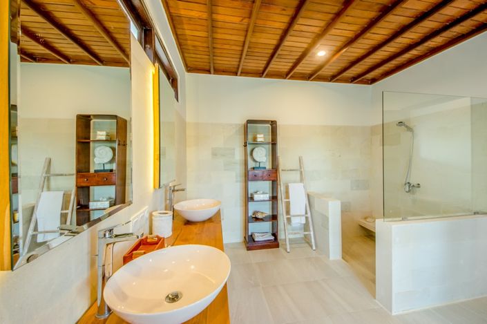 Image No.9-5 Bed Villa for sale