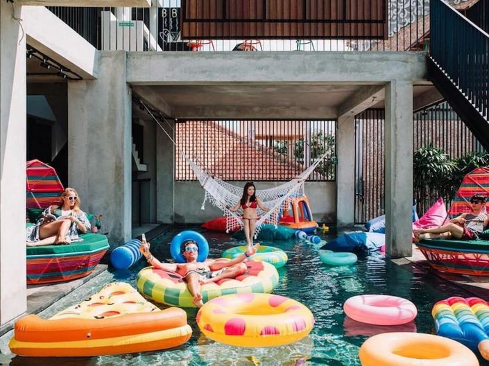 Image No.10-98 Bed Hotel for sale