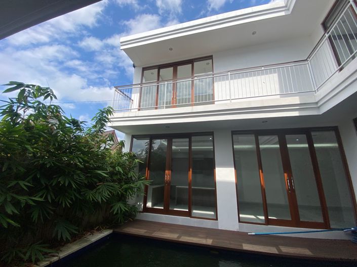 Image No.5-5 Bed House for sale