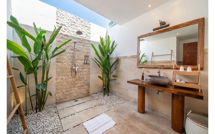 Image No.4-22 Bed Property for sale