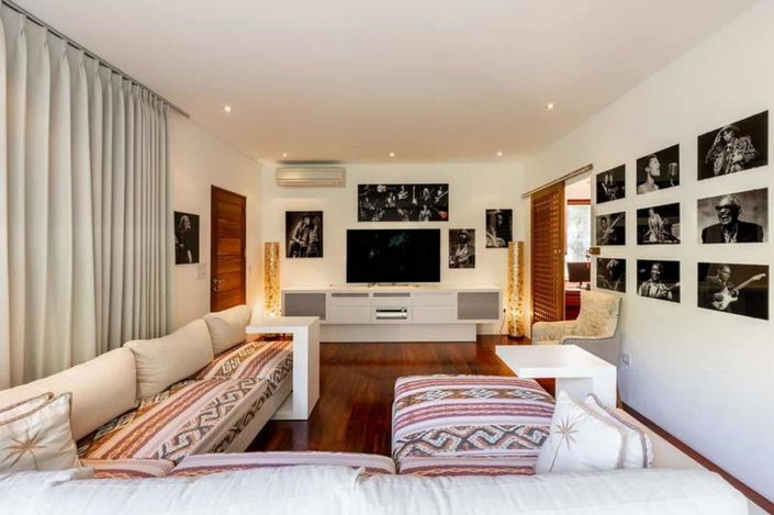 Image No.4-10 Bed Villa for sale