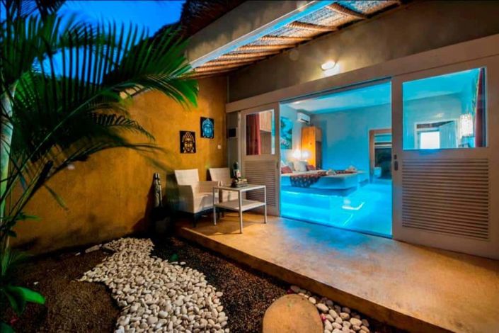 Image No.10-23 Bed Property for sale