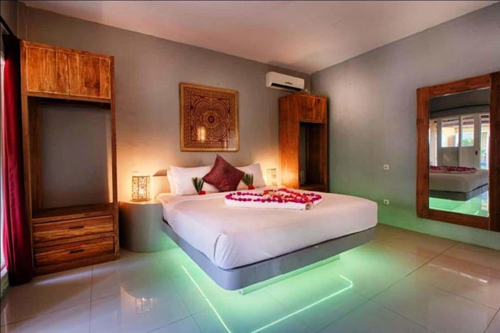 Image No.7-23 Bed Property for sale