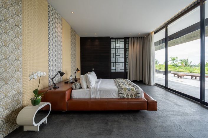 Image No.10-7 Bed Villa for sale