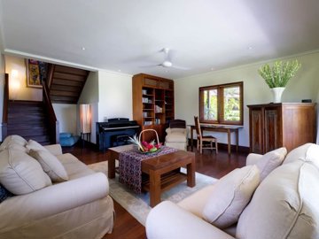 impiana-cemagi-impiana-villa-living-room
