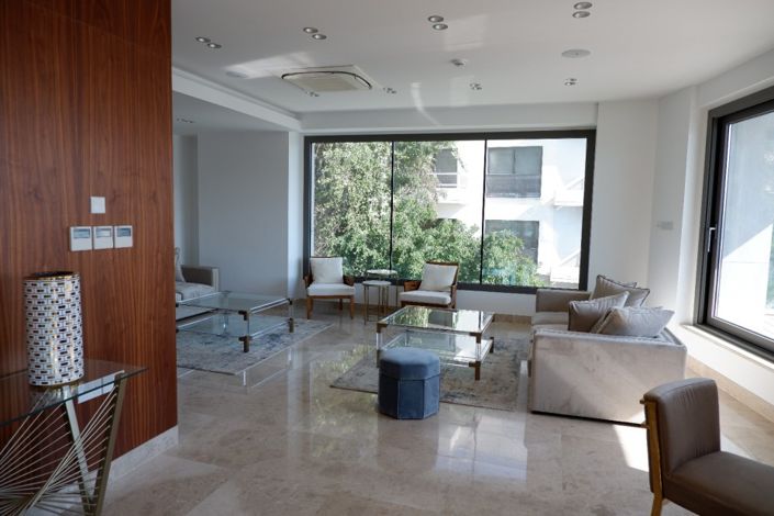 Image No.3-Appartement de 3 chambres à vendre à Mouttagiaka