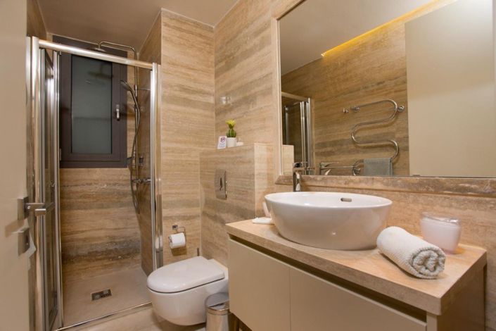 Image No.5-Appartement de 3 chambres à vendre à Mouttagiaka