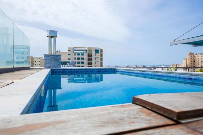 Image No.1-4 Bed Apartment for sale