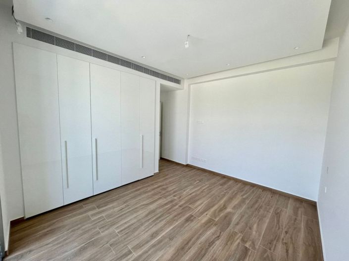 Image No.5-Appartement de 2 chambres à vendre à Agios Tychonas