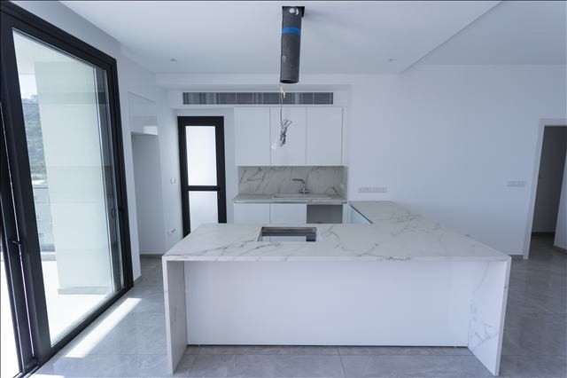 Image No.4-3 Bed Apartment for sale