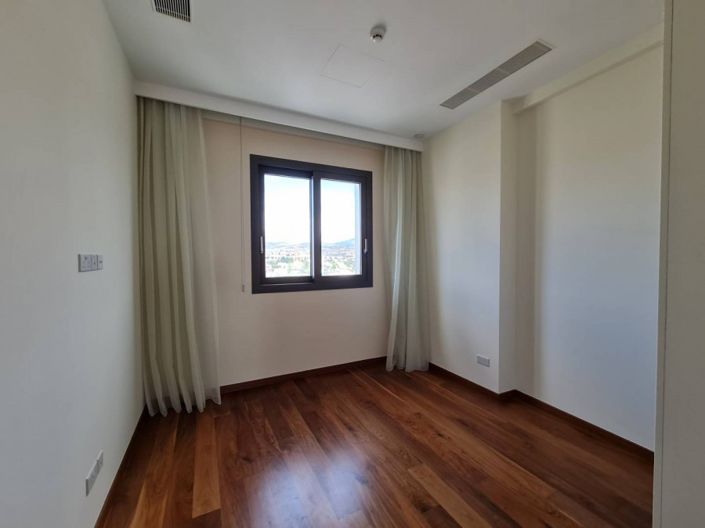 Image No.10-4 Bed Apartment for sale