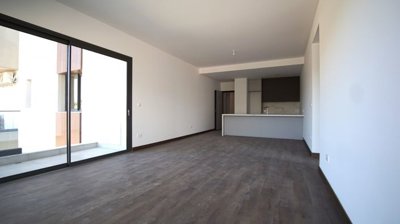 521140-apartment-for-sale-in-mouttagiakaorig