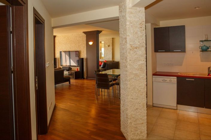 Image No.4-Appartement de 2 chambres à vendre à Mouttagiaka