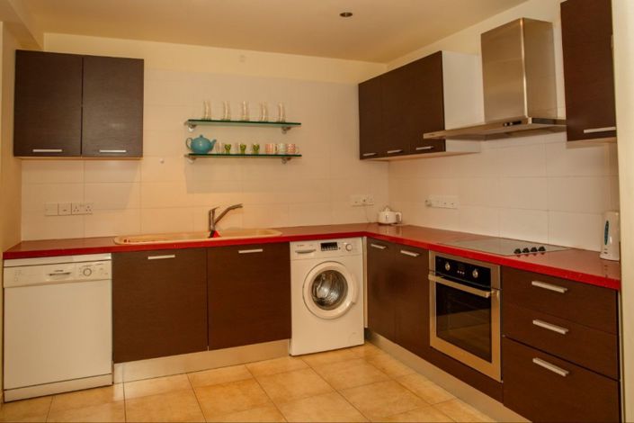 Image No.5-Appartement de 2 chambres à vendre à Mouttagiaka