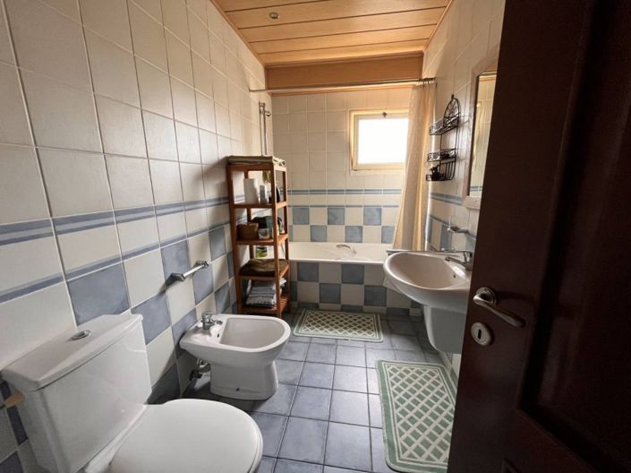 Image No.10-Appartement de 4 chambres à vendre à Agios Tychonas