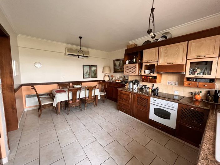 Image No.5-Appartement de 4 chambres à vendre à Agios Tychonas