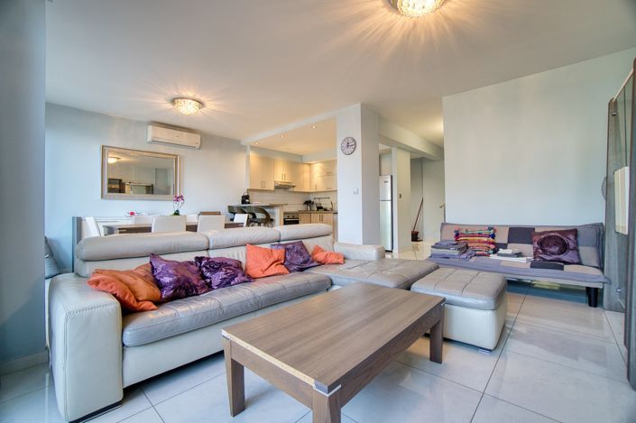 Image No.3-3 Bed Apartment for sale