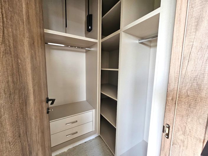 Image No.10-3 Bed Apartment for sale