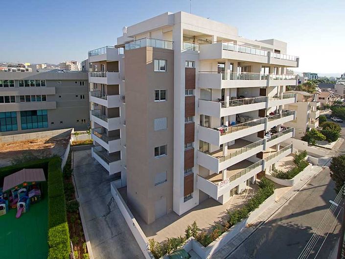 Image No.1-6 Bed Apartment for sale