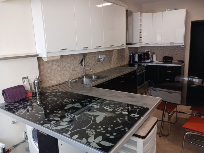 Image No.2-Appartement de 3 chambres à vendre à Agios Tychonas