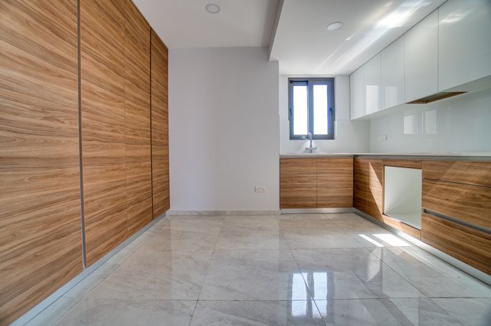 Image No.6-4 Bed Apartment for sale