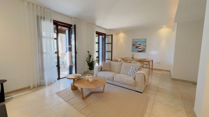 Image No.8-2 Bed Apartment for sale