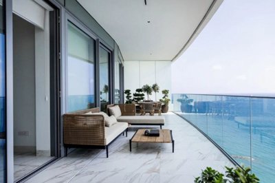 715792-high-rise-apartment-for-sale-in-neapol