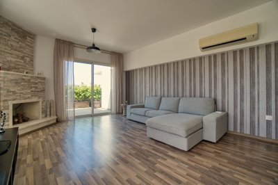 613695-penthouse-for-sale-in-mouttagiakaorig