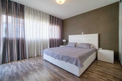 613717-penthouse-for-sale-in-mouttagiakaorig