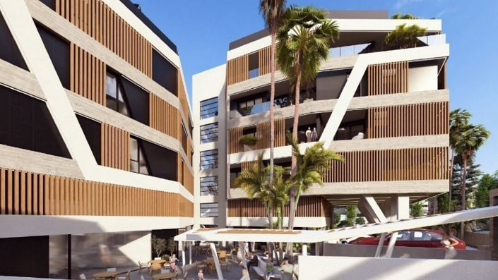 Image No.1-4 Bed Apartment for sale