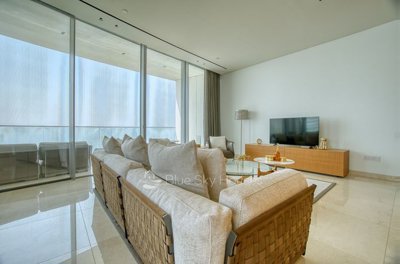 706367-high-rise-apartment-for-sale-in-neapol