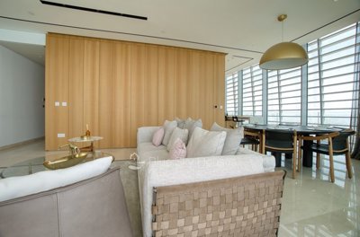706354-high-rise-apartment-for-sale-in-neapol