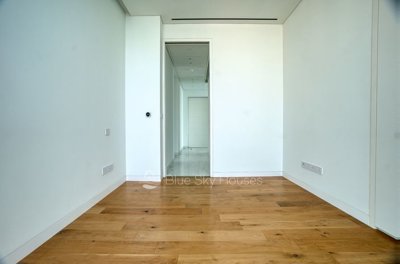706317-high-rise-apartment-for-sale-in-neapol