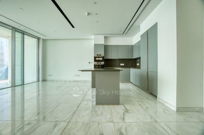 706356-high-rise-apartment-for-sale-in-neapol