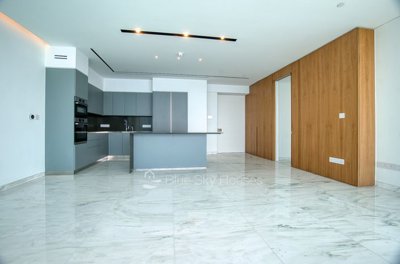 706365-high-rise-apartment-for-sale-in-neapol