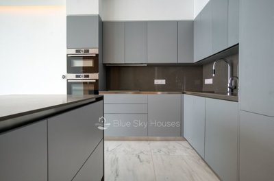 706306-high-rise-apartment-for-sale-in-neapol