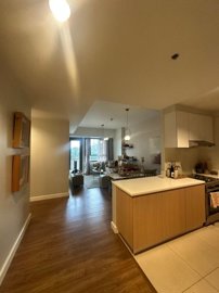1 - , Appartement