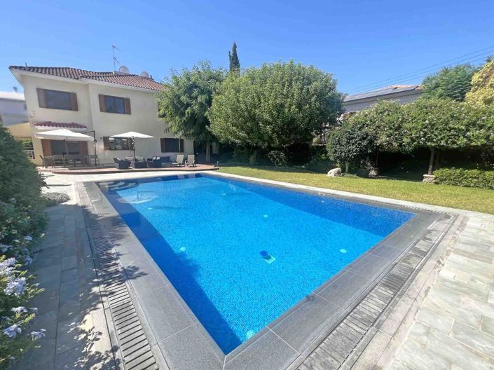 Image No.1-5 Bed House for sale