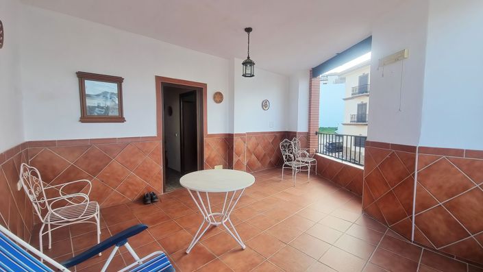 Image No.1-4 Bed Apartment for sale