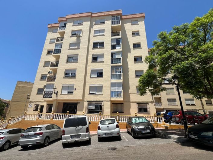 Image No.1-4 Bed Apartment for sale