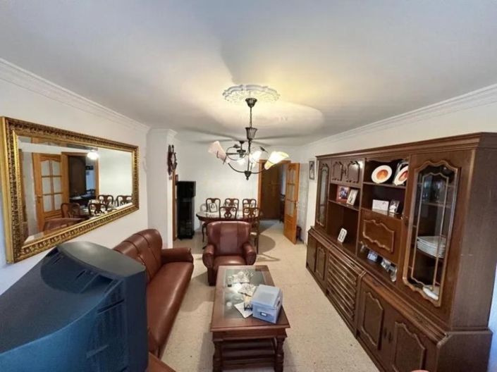 Image No.1-4 Bed Apartment for sale