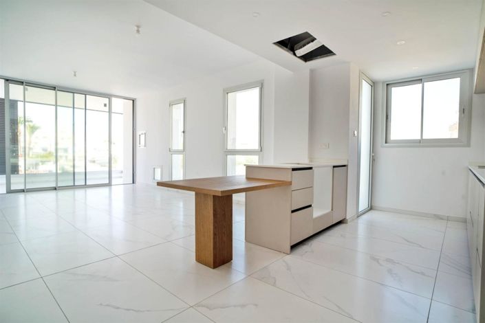 Image No.1-Appartement de 3 chambres à vendre à Strovolos