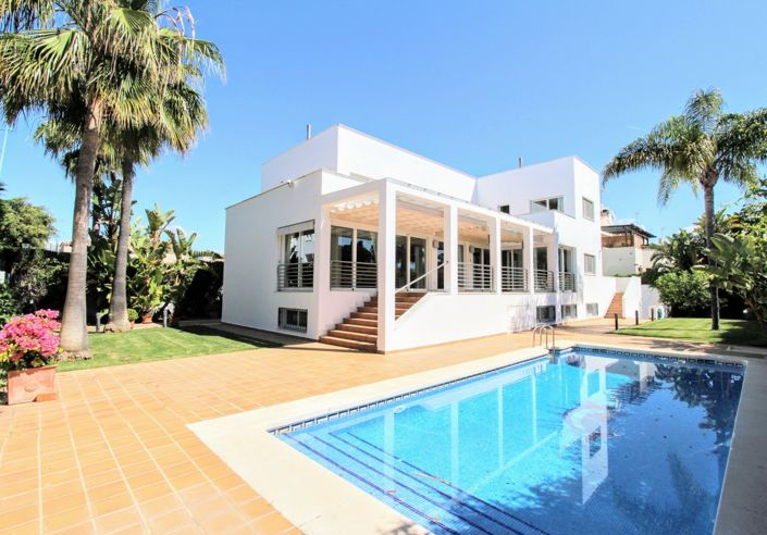Image No.1-6 Bed House for sale