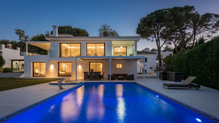 Image No.1-7 Bed House for sale